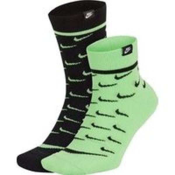 paar nike sportswear snkr sokken groen zwart