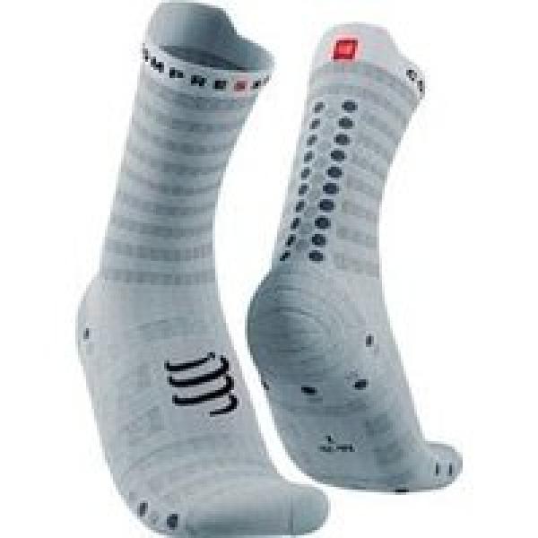 paar compressport pro racing sokken v4 0 ultralight run high wit