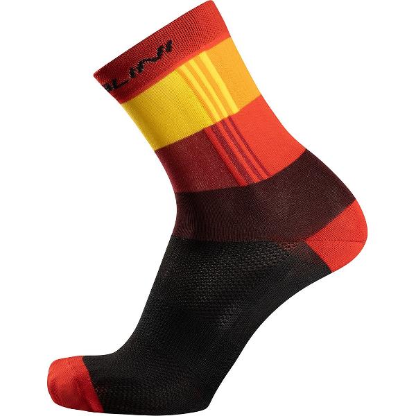 Nalini - Unisex - Fietssokken Zomer - Ademende Wielrensokken - Sneldrogend - Zwart - Rood - NEWLOGOSOCKS - XXL